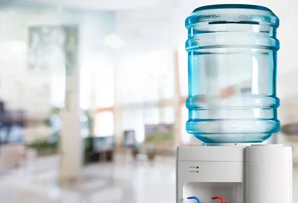 How the Right Commercial Water Dispenser Can Cut Costs and Boost Employee Satisfaction